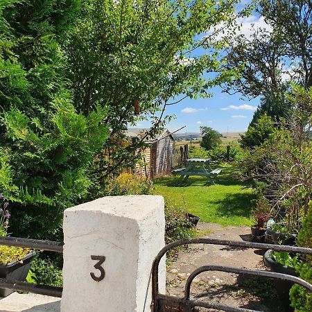 Wales' Highest Village - The Chartist Cottage - Trefil Tredegar ภายนอก รูปภาพ