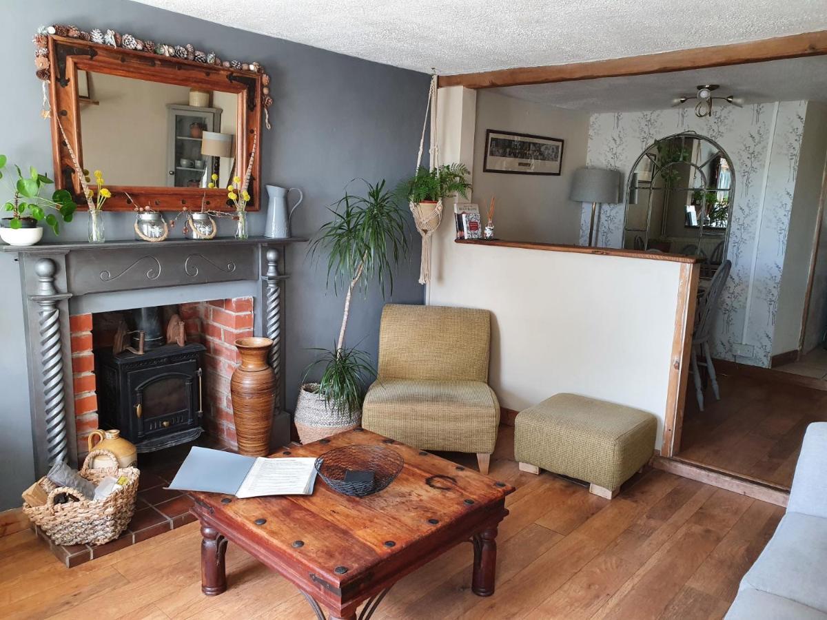 Wales' Highest Village - The Chartist Cottage - Trefil Tredegar ภายนอก รูปภาพ
