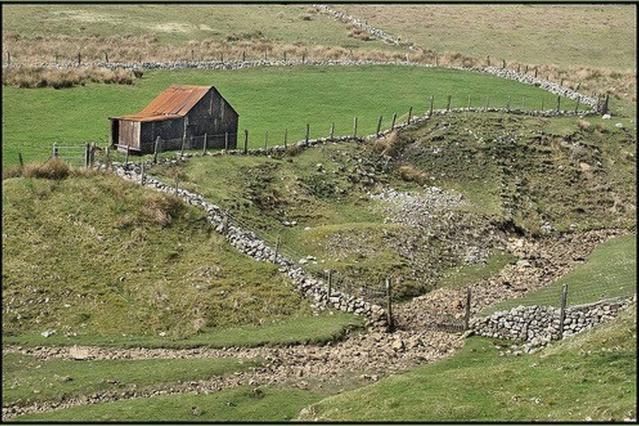 Wales' Highest Village - The Chartist Cottage - Trefil Tredegar ภายนอก รูปภาพ
