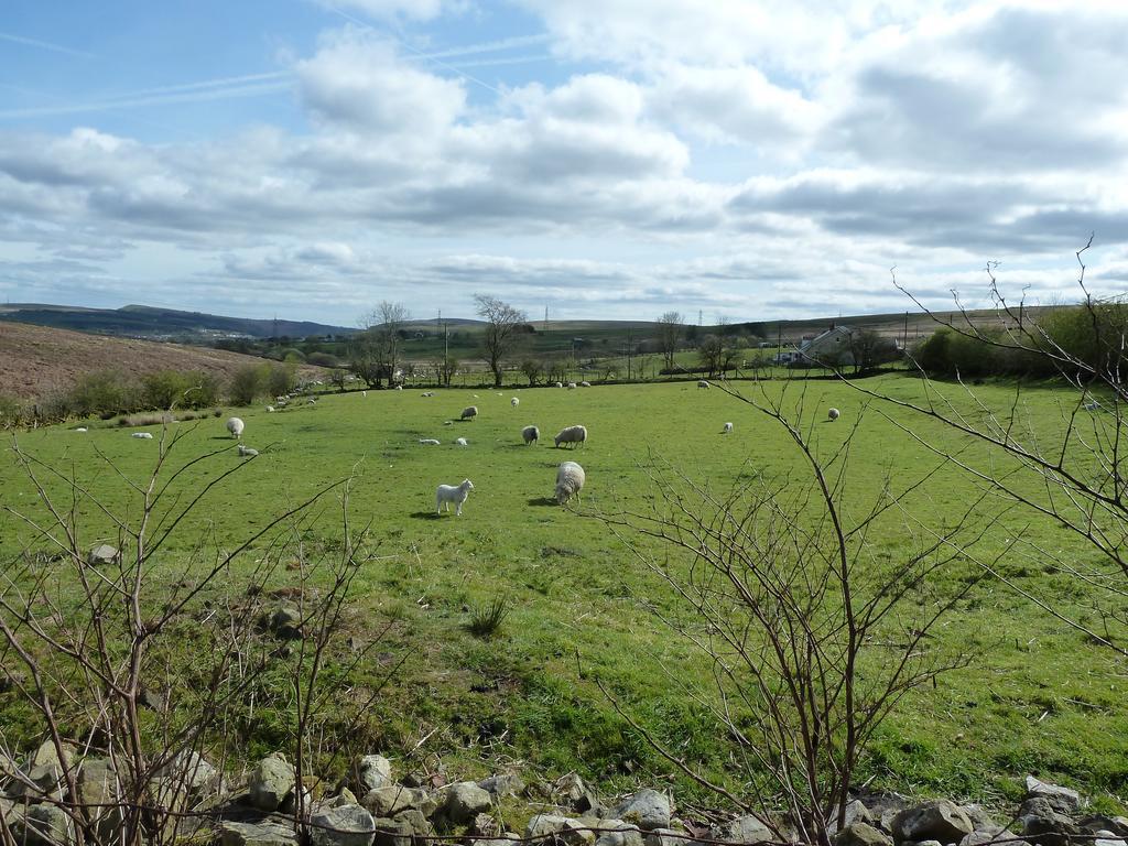 Wales' Highest Village - The Chartist Cottage - Trefil Tredegar ภายนอก รูปภาพ